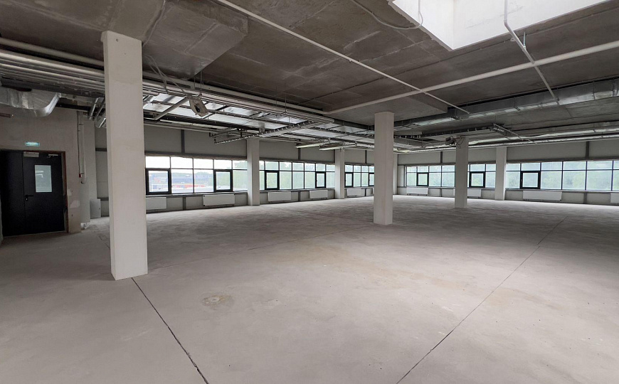 Сдам торговый центр, 3 900 м² фото
