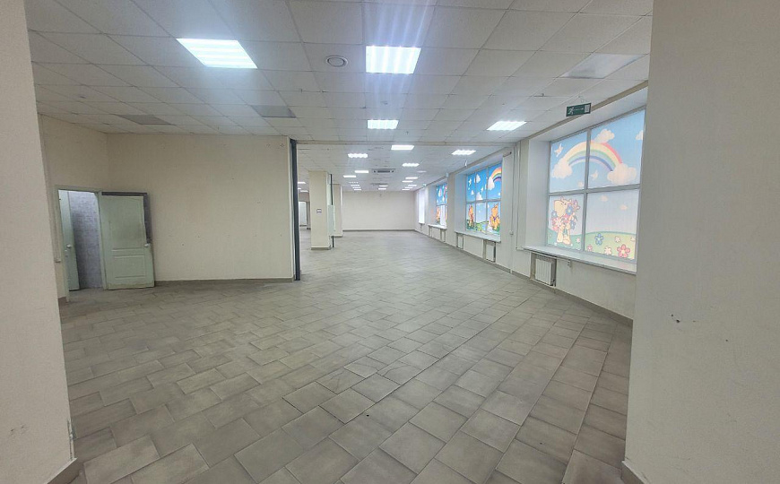 ТЦ " Квадро" 470 м2. фото