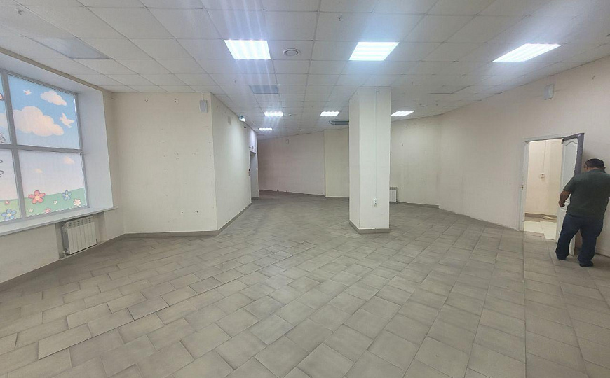 ТЦ " Квадро" 470 м2. фото