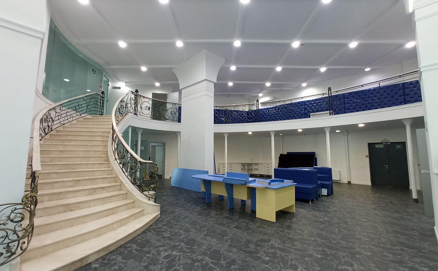 Сдается помещение свободного назначения 477 м² фото