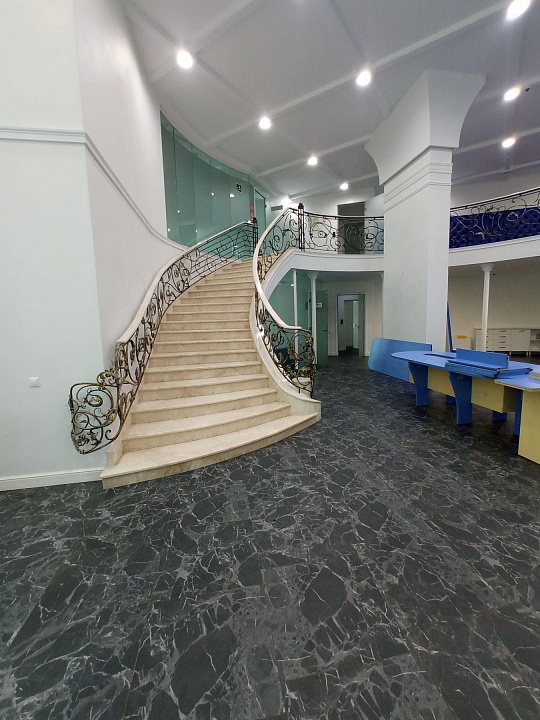 Сдается помещение свободного назначения 477 м² фото