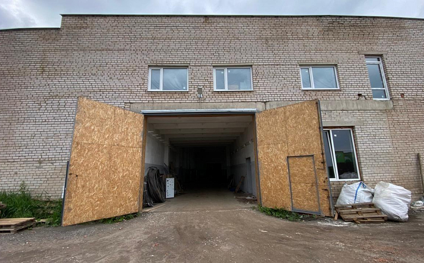 Сдам производственное помещение, 1 300 м² фото