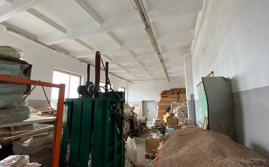 Сдам производственное помещение, 1 300 м² фото