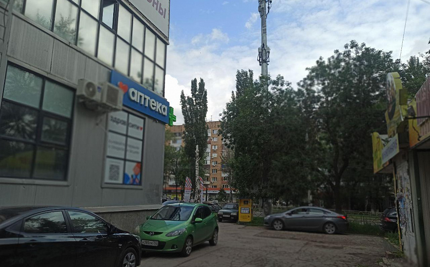 100 м² на первой линии с высоким пешим трафиком фото
