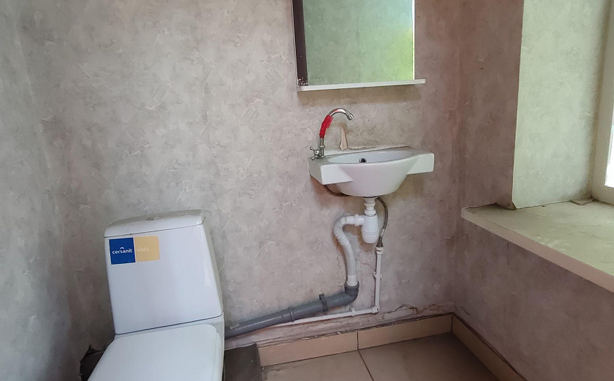 Помещение свободного назначения 150 м² на первой линии фото