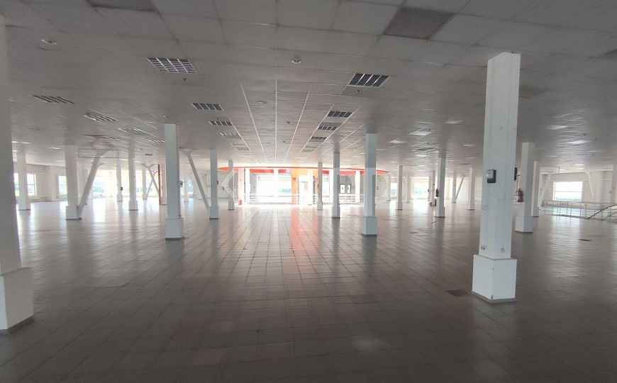 Бизнес-центр/офисный центр, 700 м² фото