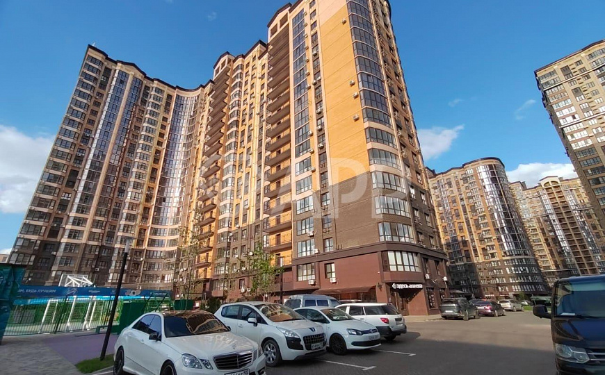 Сдам торговое помещение, 72 м² фото