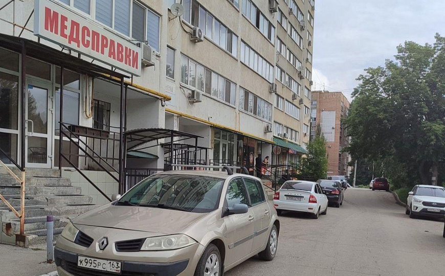 Помещение свободного назначения 120,9 м² на первой линии фото