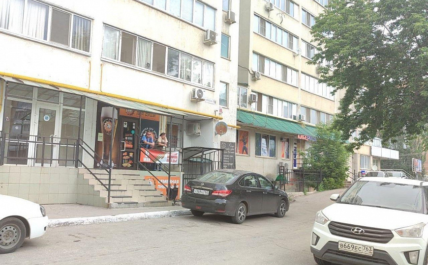 Помещение свободного назначения 120,9 м² на первой линии фото