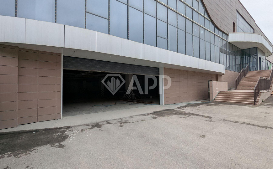 Сдаю торговый центр,  до 6000 м² фото
