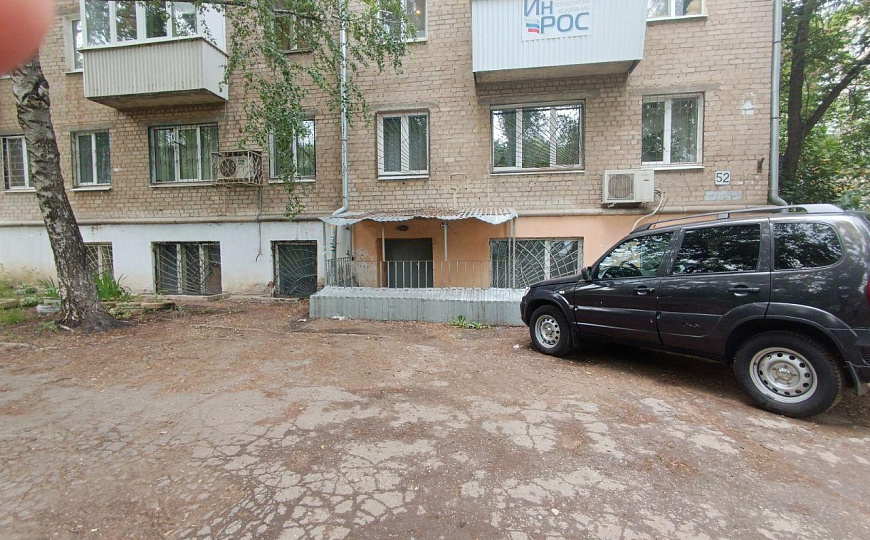 Помещение свободного назначения на первой линии. фото