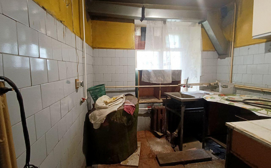 Помещение свободного назначения на первой линии. фото