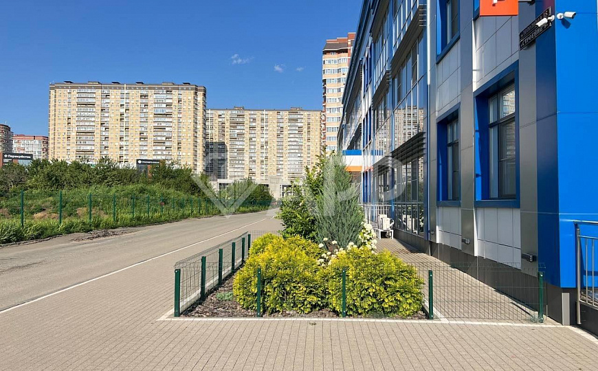 Продаю отдельно стоящее здание, 3 862 м² фото