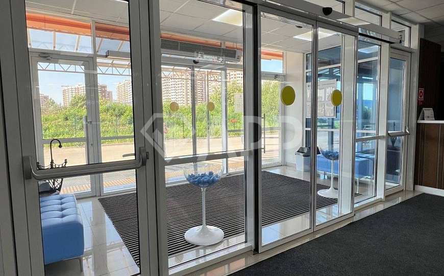 Продаю отдельно стоящее здание, 3 862 м² фото