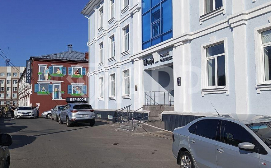 Сдам в центре города отдельно стоящее здание фото