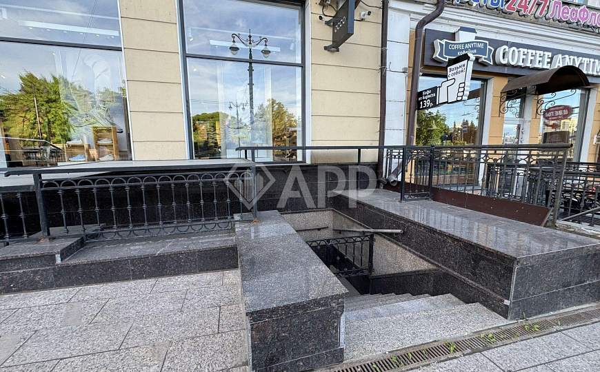 Самое посещаемое место в городе по улице Ленина/Отдельный вход фото