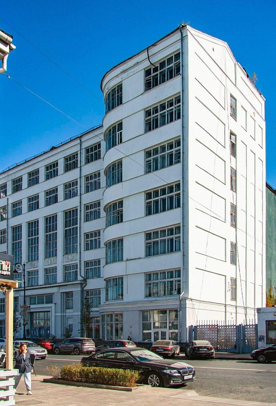Здание в историческом центре 20436 м² на участке 72 сот фото