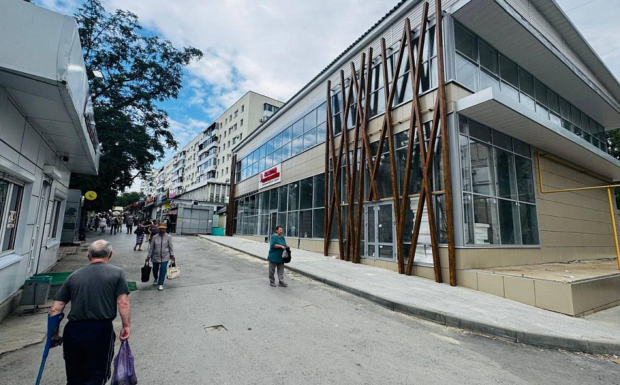 Помещение в новом торговом комплексе 80 м² фото