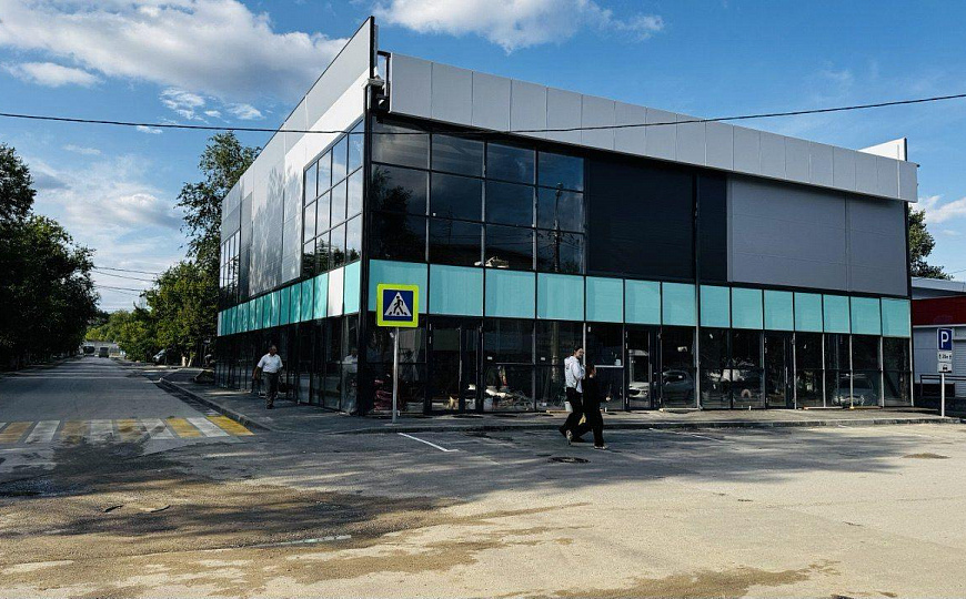 Помещение с витринами в торговом комплексе 37,04 м² фото