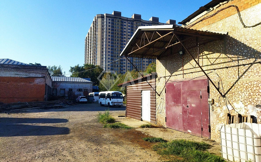 Сдам торговое помещение, 1 000 м² фото