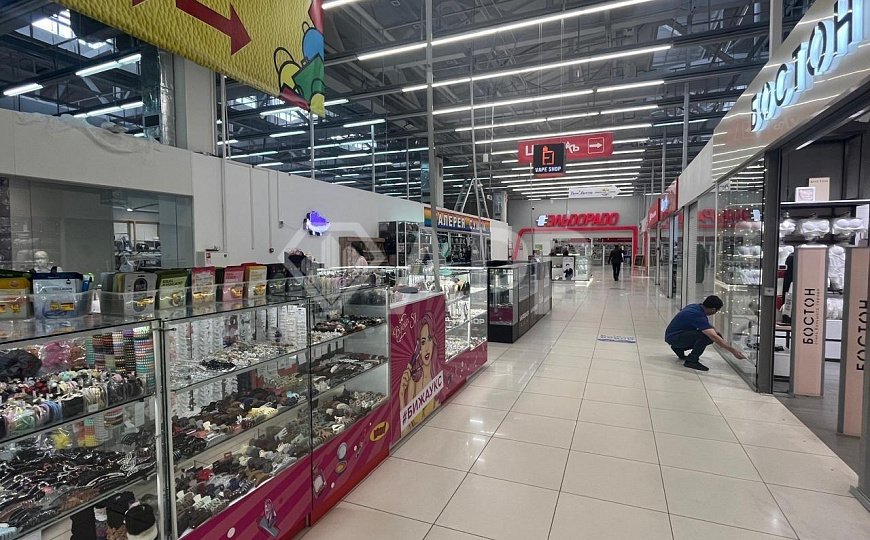 Сдам торговое помещение  ТЦ Аврора парк, рядом с Эльдорадо , 63 м² фото