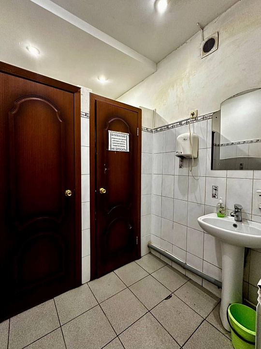Аренда здания 317 м2 в центре г. Новокуйбышевска фото