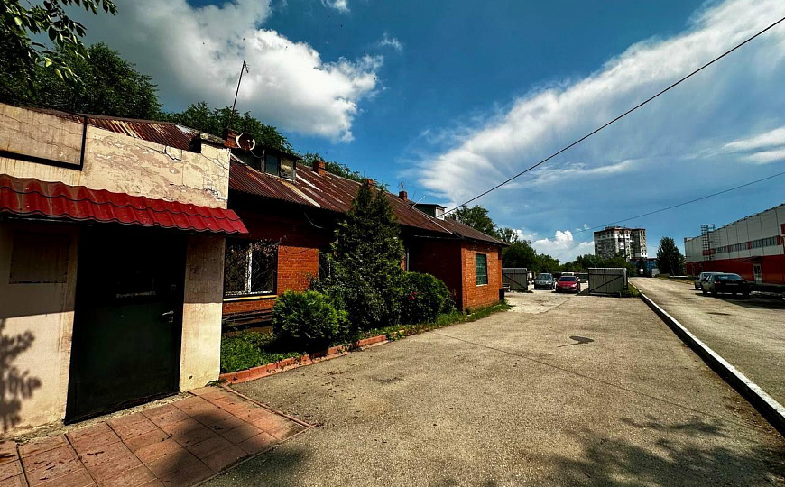 Аренда здания 317 м2 в центре г. Новокуйбышевска фото