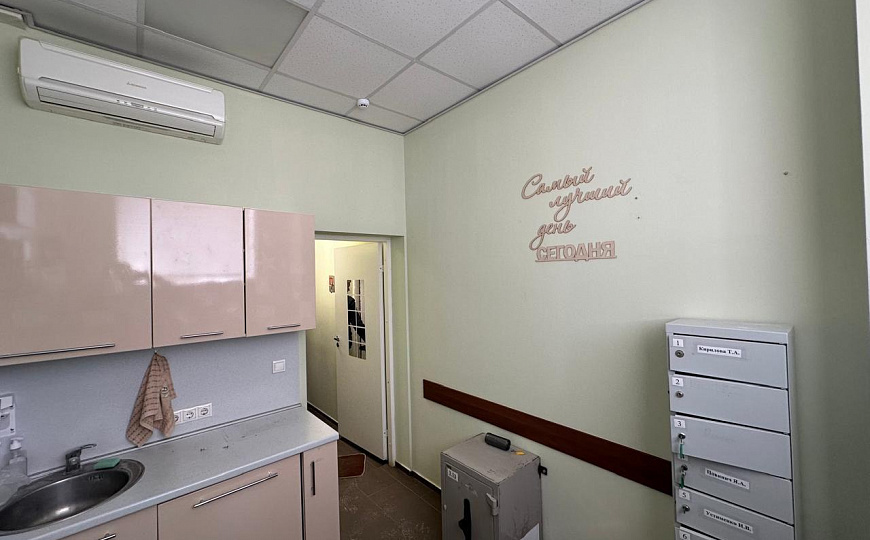 90 м2, 1 этаж с парковкой и разгрузкой в центре Северска фото