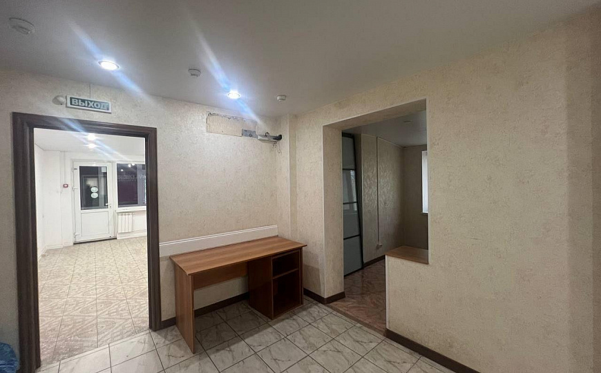 Коммерческое помещение 84 м² вблизи кругового перекрестка фото