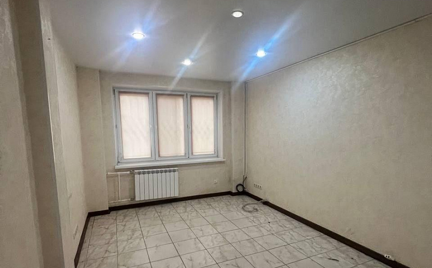 Коммерческое помещение 84 м² вблизи кругового перекрестка фото