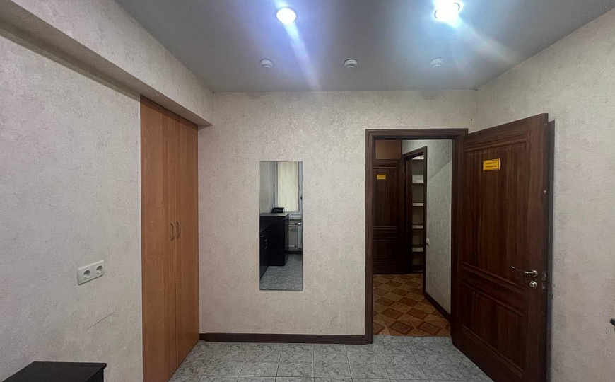 Коммерческое помещение 84 м² вблизи кругового перекрестка фото