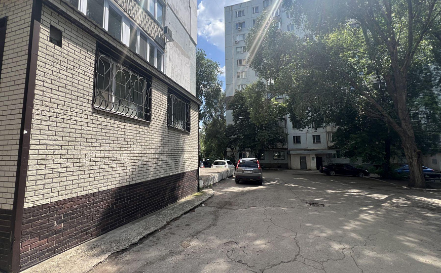 Коммерческое помещение 84 м² вблизи кругового перекрестка фото