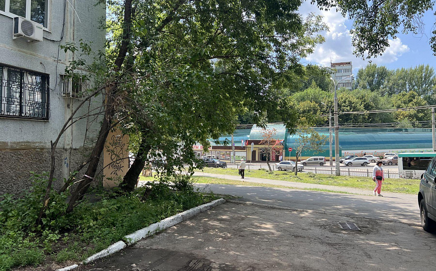 Коммерческое помещение 84 м² вблизи кругового перекрестка фото