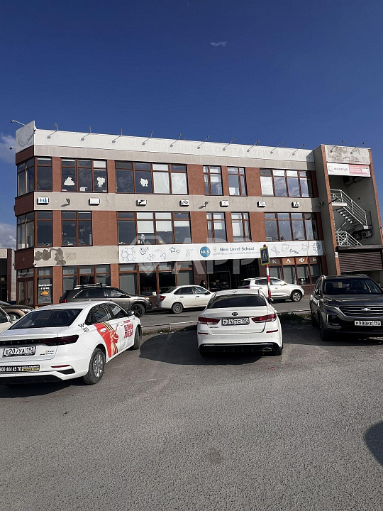 Продаю отдельно стоящее здание, 1 135 м² фото