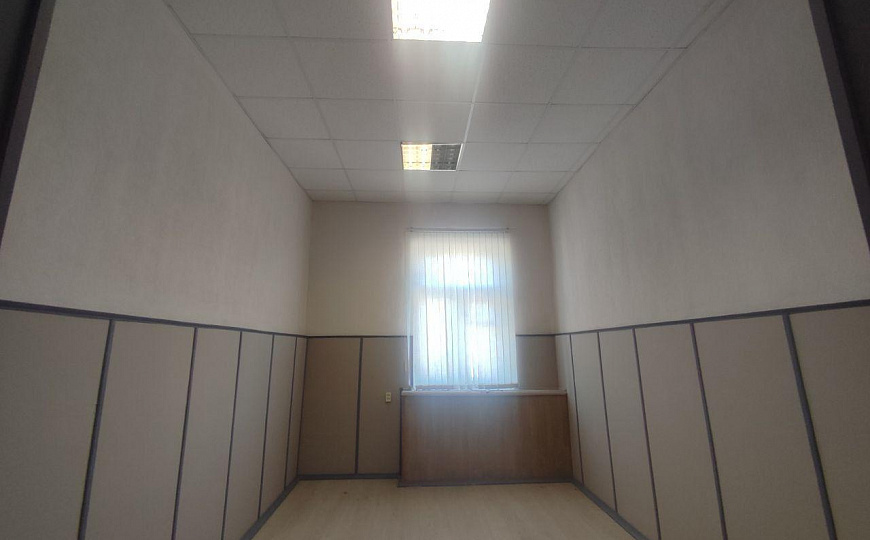 Сдам офис на  1ой линии, 300 м² фото
