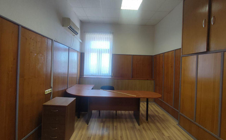 Сдам офис на  1ой линии, 300 м² фото
