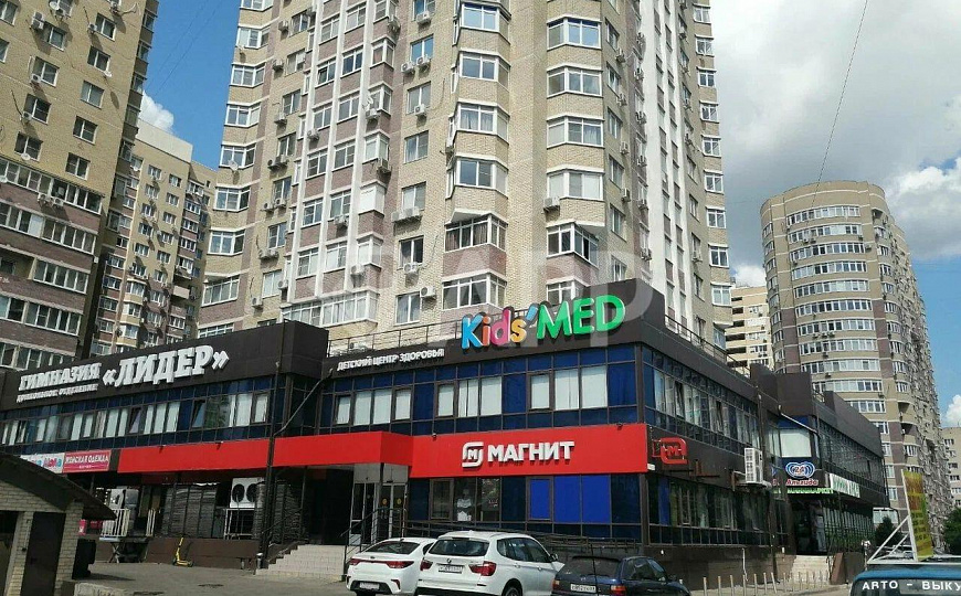 Сдам торговое помещение, 230 м² фото