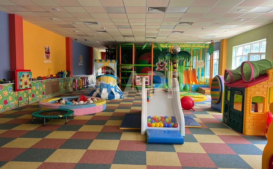 Сдам помещение свободного назначения, 332 м² фото