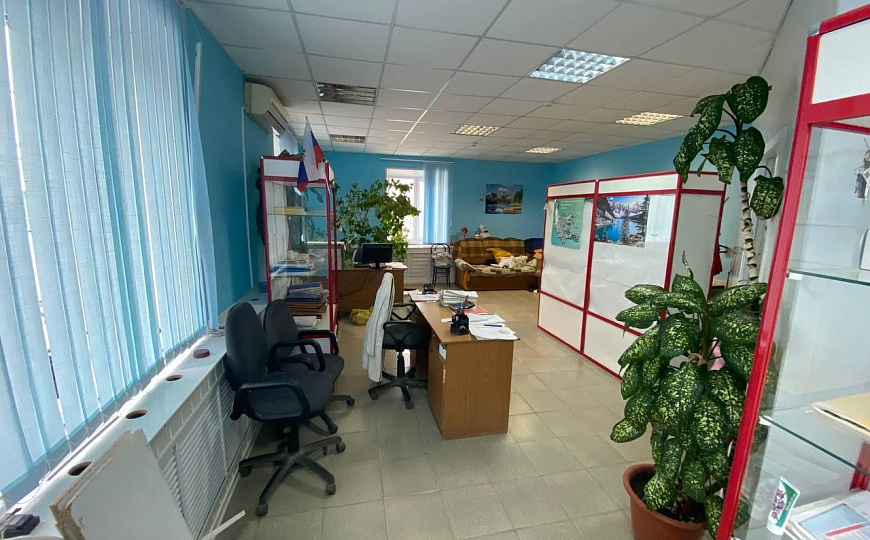 Офис 57 м² в сердце живописного села фото