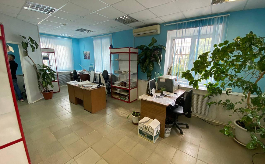 Офис 57 м² в сердце живописного села фото
