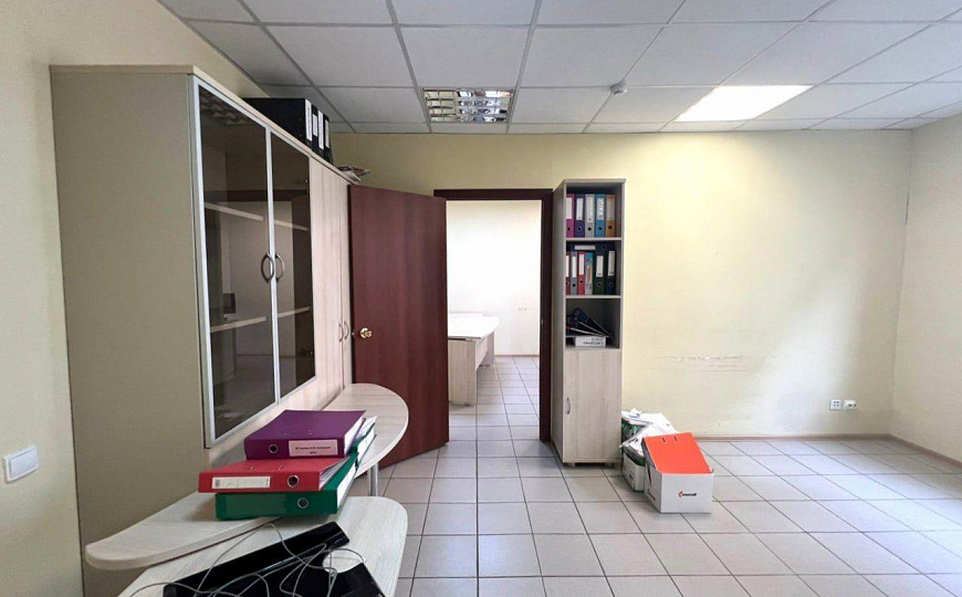 Офис 4 кабинета 72м2 фото
