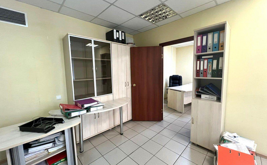 Офис 4 кабинета 72м2 фото