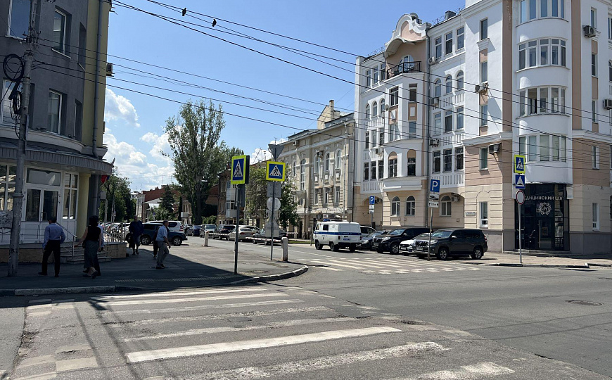 Офис 350м2 в центре города на первой линии фото