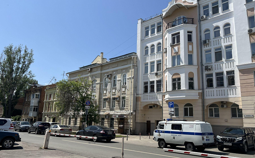 Офис 350м2 в центре города на первой линии фото