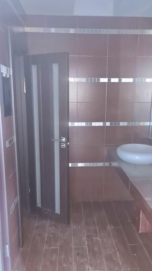Помещение свободного назначения на пешеходном трафике фото