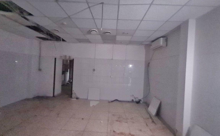 Помещение свободного назначения на пешеходном трафике фото