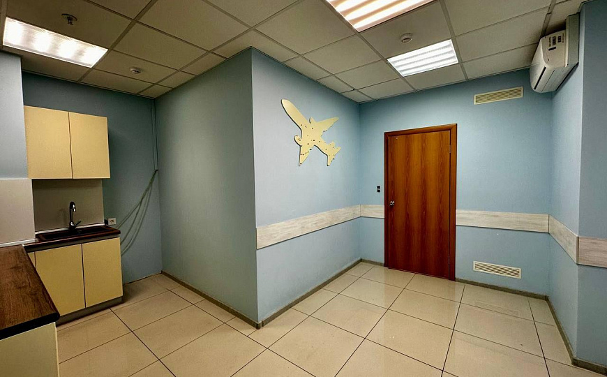 Аренда офиса 153 м2 в бизнес-центре класса «А» БэлПлазе фото