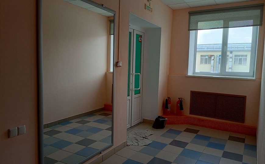 Отдельно стоящее здание, 2 077 м² фото