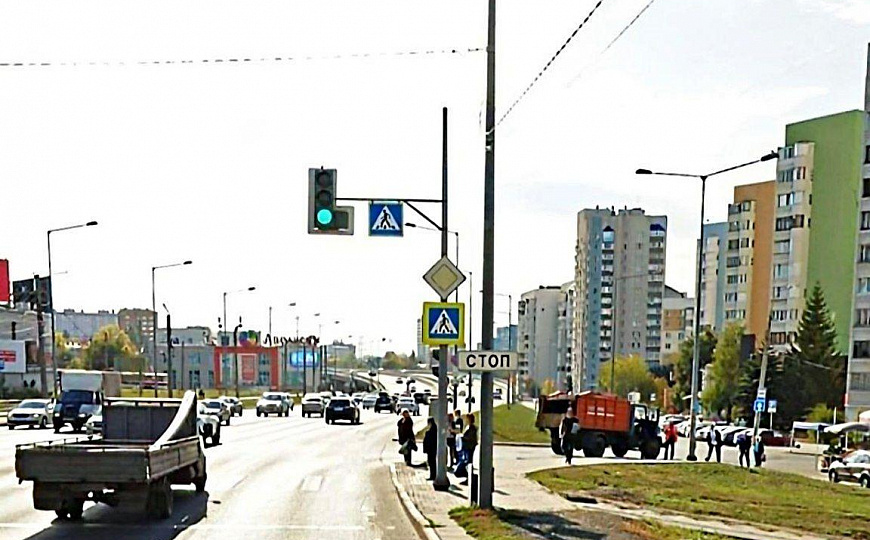 Помещение 85 м² на первой линии фото