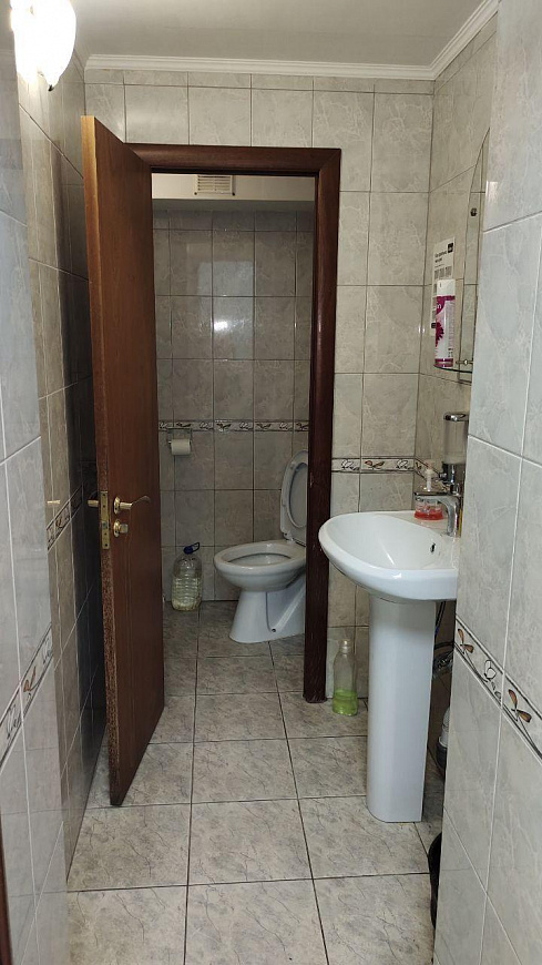 Продается помещение свободного назначения фото